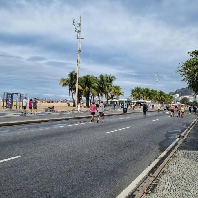 Apartamento Em Copacabana A 100 Metros Da Praia Rio de Janeiro Exterior photo